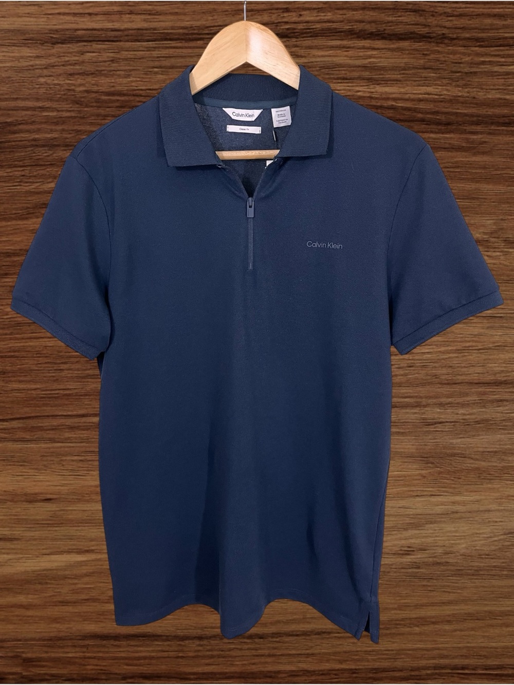 Calvin Klein Men’s Athletic Dark Blue Zip Collar Polo. XS
